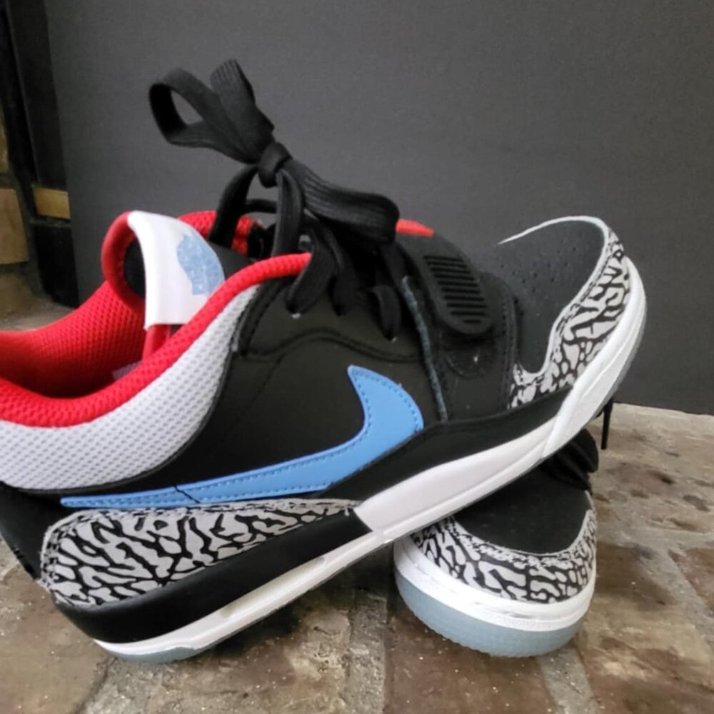 Air Jordan 312s.